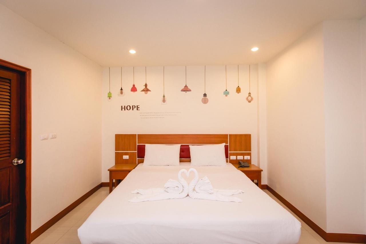 Fulla Place Patong Dış mekan fotoğraf