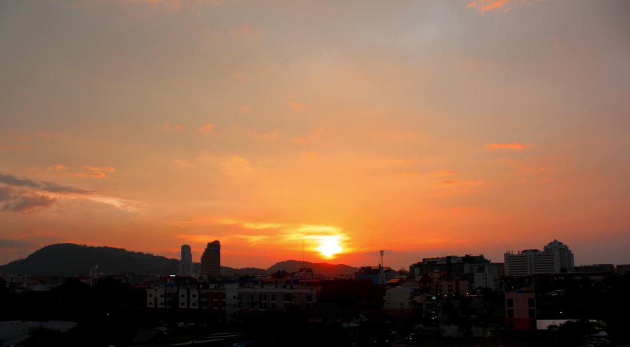 Fulla Place Patong Dış mekan fotoğraf