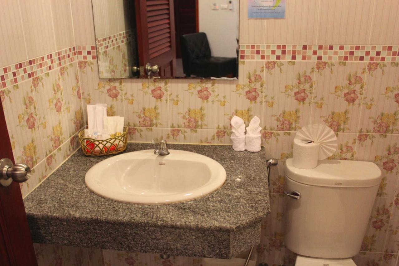 Fulla Place Patong Dış mekan fotoğraf